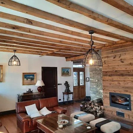 Maison Pyreneenne A - Vue Vallee D'aure بيت للعطل Camparan