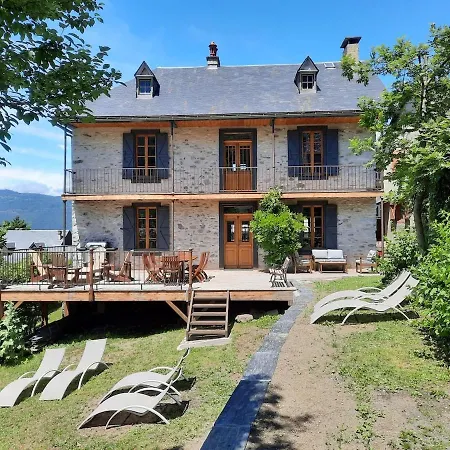 Maison Pyreneenne A - Vue Vallee D'aure بيت للعطل Camparan
