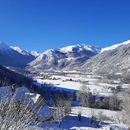 Maison Pyreneenne A - Vue Vallee D'aure بيت للعطل Camparan