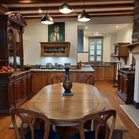 Maison Pyrénéenne à - Vue Vallée D'aure * Camparan