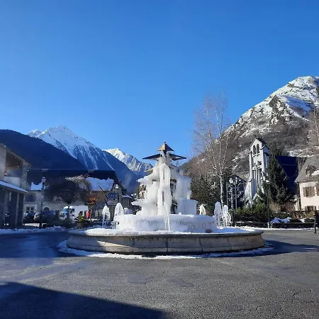 Maison Pyreneenne A - Vue Vallee D'aure بيت للعطل *